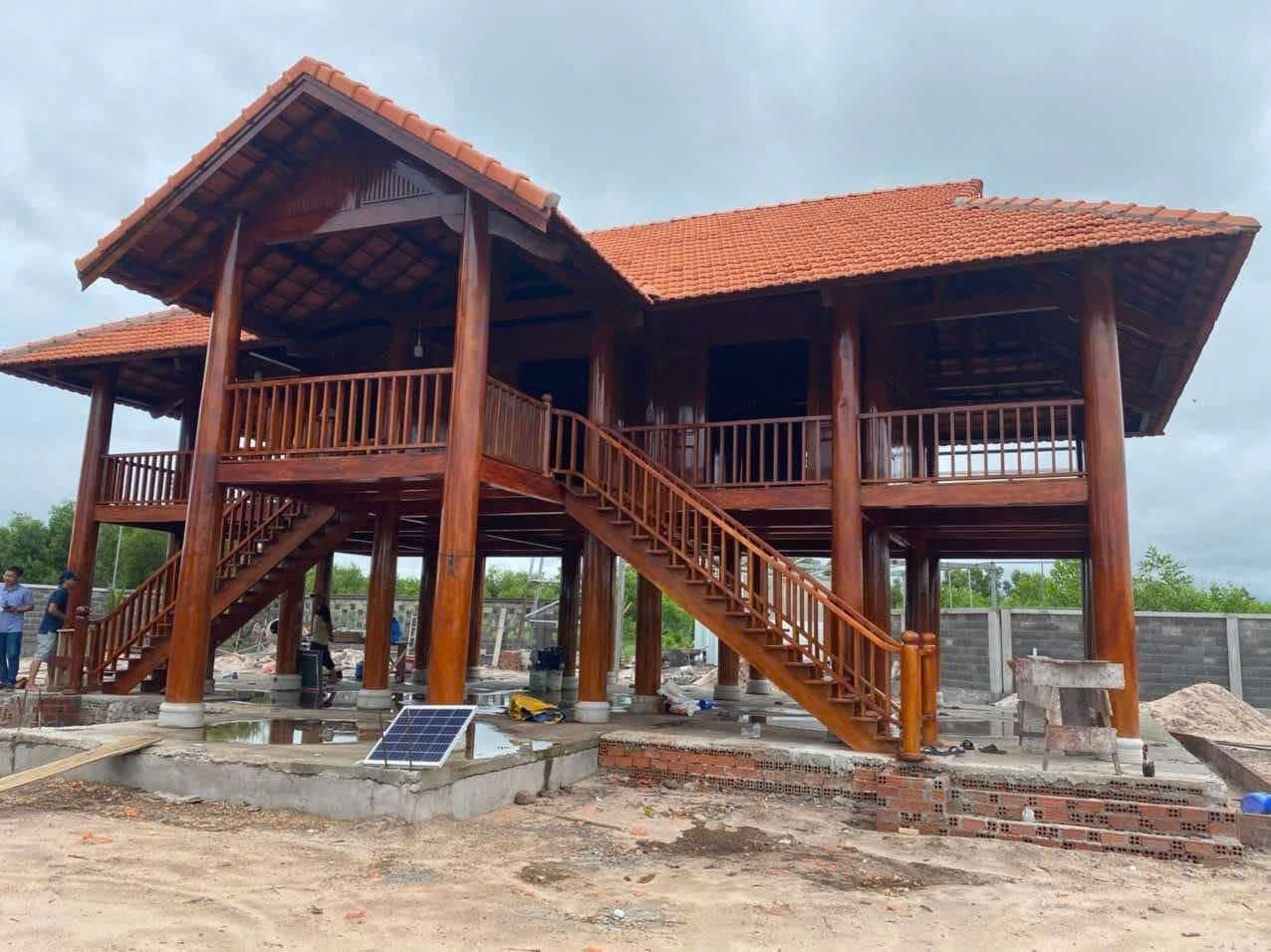 Nhà sàn 5 gian cổ